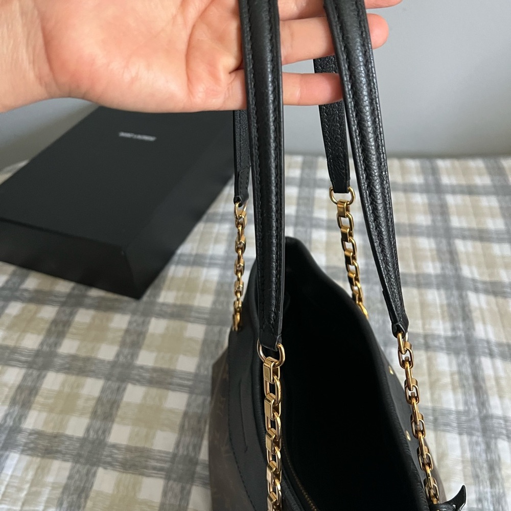 Louis Vuitton bag - Picture 6 of 9